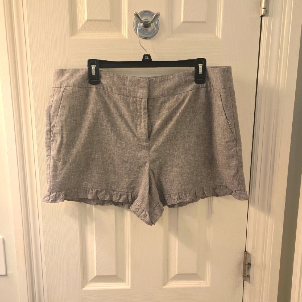 LOFT Women's Gray Linen Blend Ruffle Shorts Size 14 (0728C)